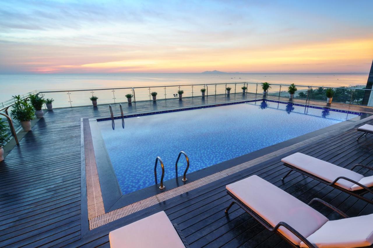 Serene Beach Hotel Danang Exterior foto