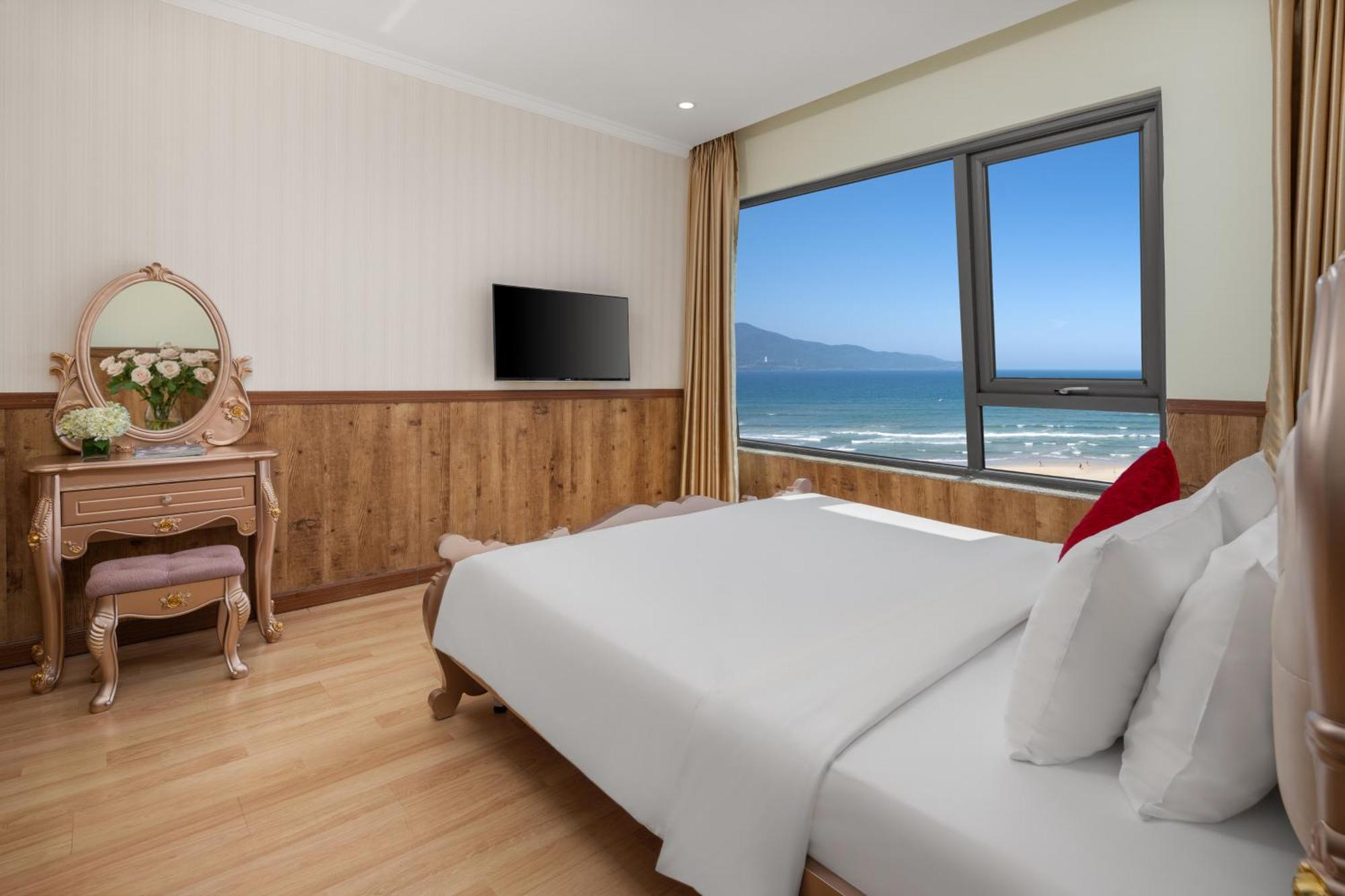 Serene Beach Hotel Danang Exterior foto