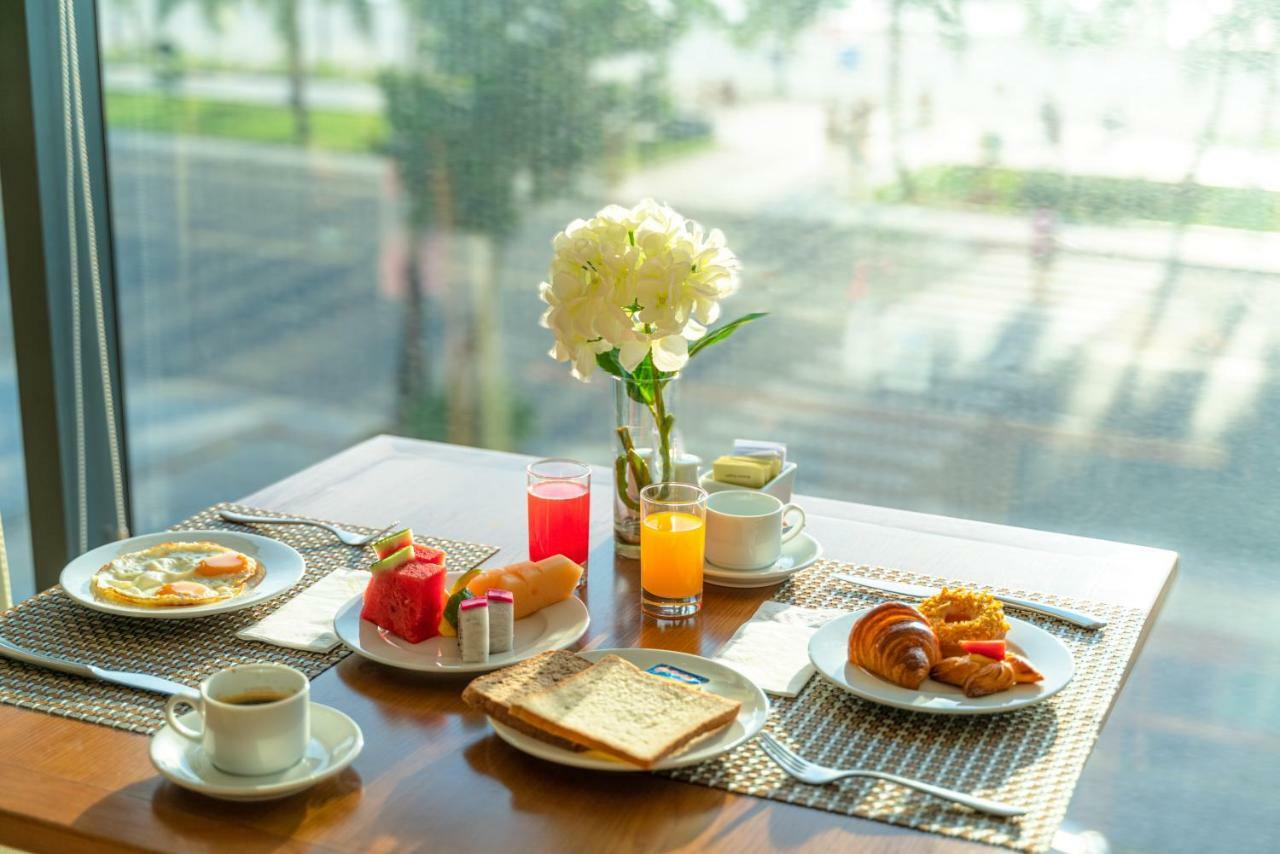 Serene Beach Hotel Danang Exterior foto